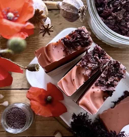 صابون خشخاش و گل انار چِرو